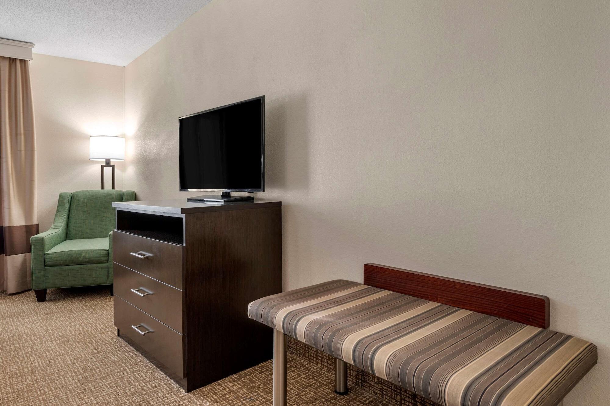 Comfort Suites Miamisburg - Dayton South Exterior photo